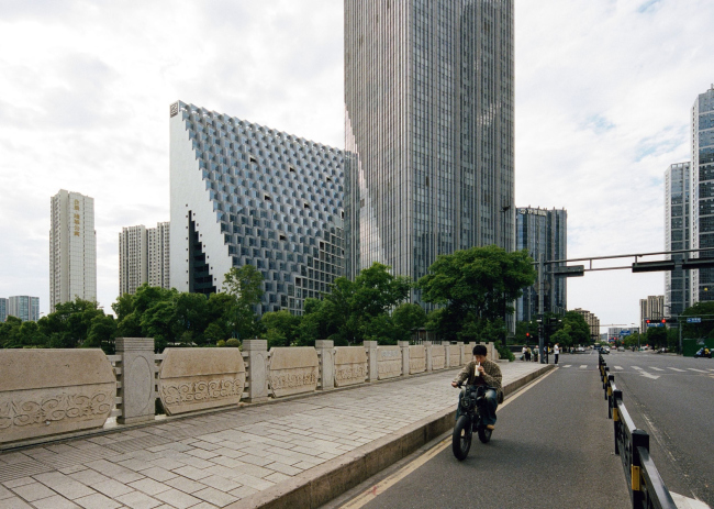 ������������������� ������ Hangzhou Prism