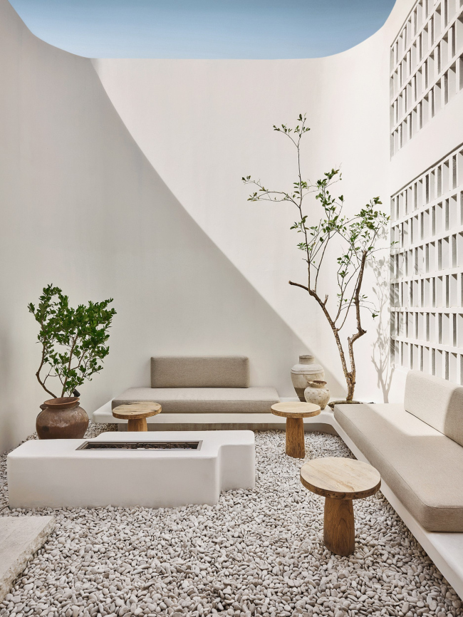 AVLI. Modern greek