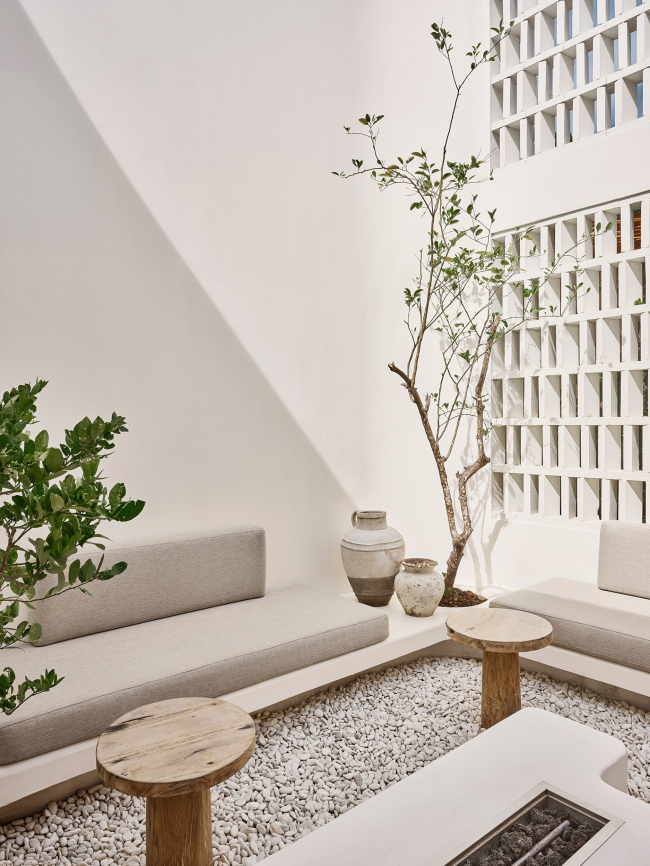 AVLI. Modern greek