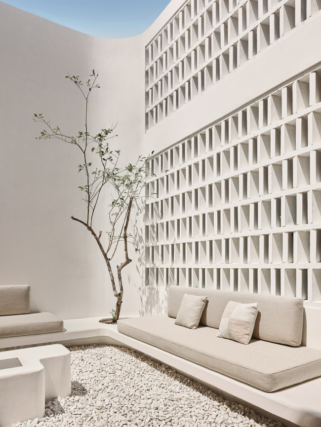 AVLI. Modern greek