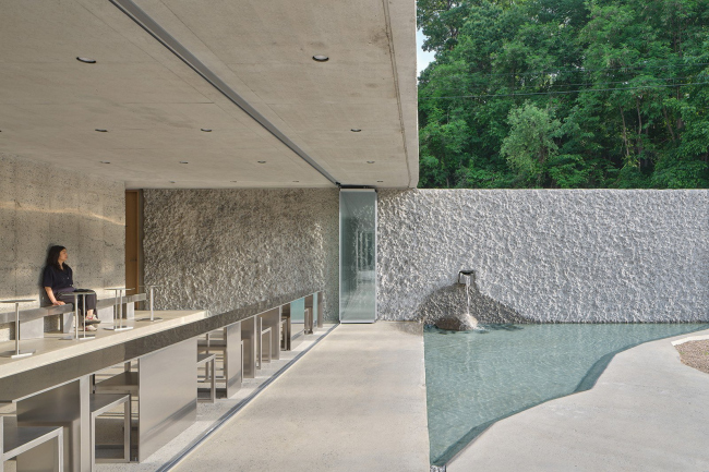 ���� Concrete wall