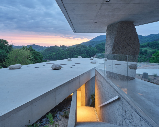 ���� Concrete wall