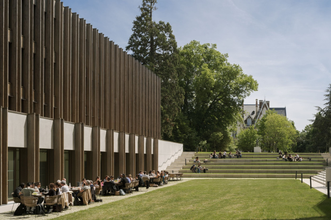 ������ Grande Orangerie � ���������� iXcampus