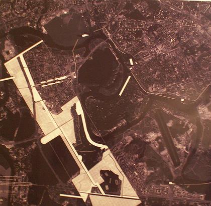 Некоммерческая экспозиция. Исследовательский проект «Москва-река»
Институт Берлаге, Роттердам
Центр Современной Архитектуры Некоммерческая экспозиция. Исследовательский проект «Москва-река»
Институт Берлаге, Роттердам
Центр Современной Архитектуры