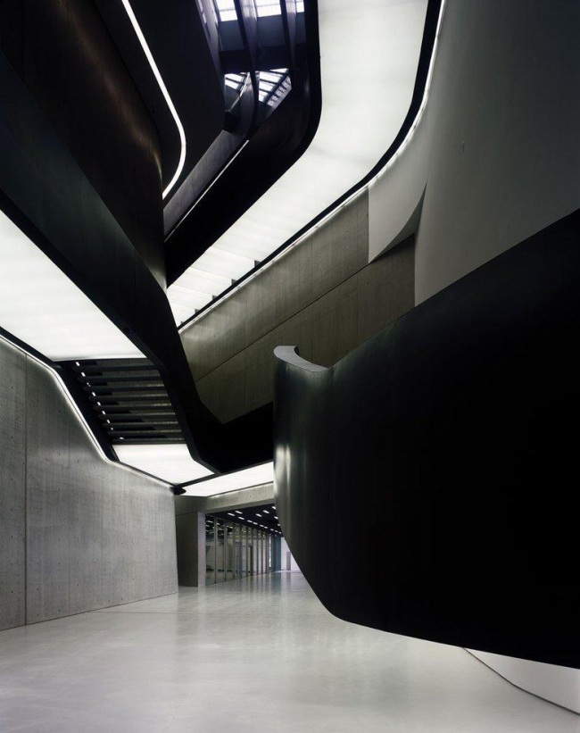 MAXXI - ������������ ����� ��������� XXI ����. ���� � Helene Binet