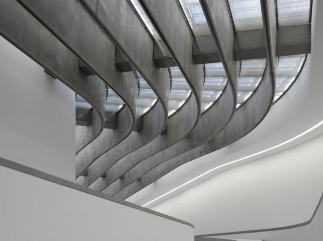 MAXXI -    XXI .   Roland Halbe