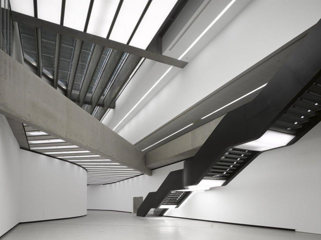 MAXXI - ������������ ����� ��������� XXI ����. ���� � Roland Halbe