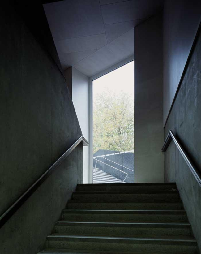 ������������� ����� ������������ ���������. ���� � Helene Binet