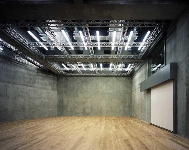 ������������� ����� ������������ ���������. ���� � Helene Binet