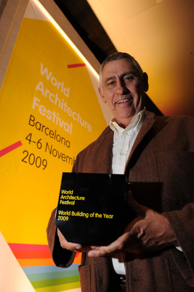 ��������������� ���������� ����� ��� (���� Peter Rich Architects) � ������ �� ������� ������ ���� 2009 � Mapungubwe Interpretation Center