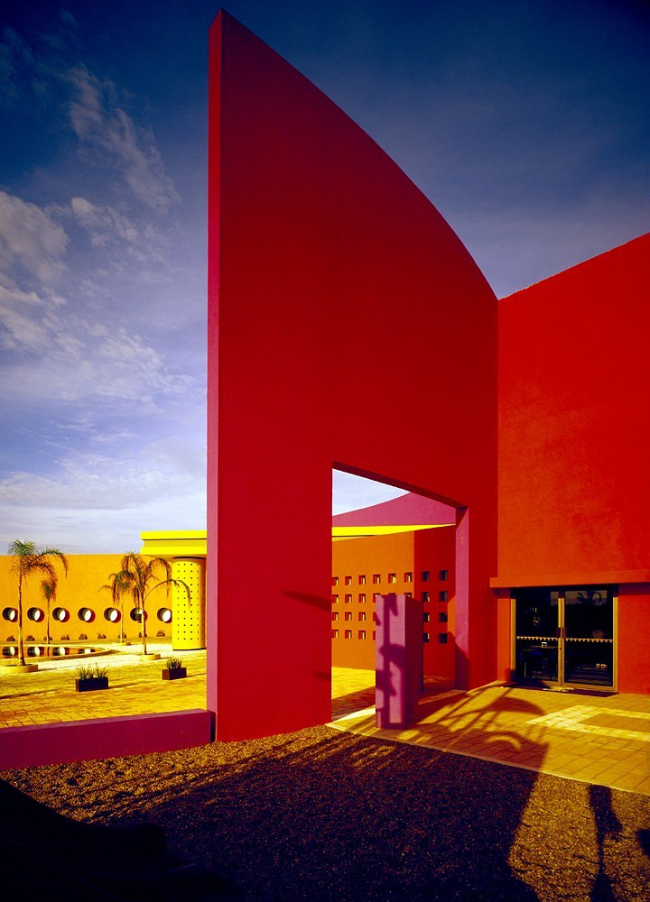 ������ � ���������� ������� Health (��������) � ����� ������� ������������ � �������, �������. ������ ���� Sordo Madaleno Arquitectos, �������. ����: Fernando Cordero