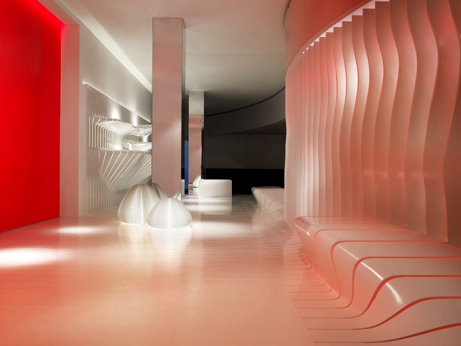 ������ � ���������� ������� Interior (��������) � ���-��� "Corian Super-Surfaces� ����� �DuPont� � ������, ������. ������ ���� �Amanda Levete Architects", ��������������. ����: 
Leo Torri