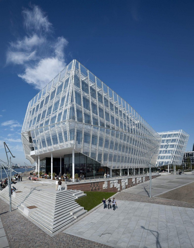 ������ � ���������� ������� Office (����) � ������� ����� Unileverhaus � ��������, ��������. ������ ���� Behnisch Architekten, ��������. ����: Adam Mork