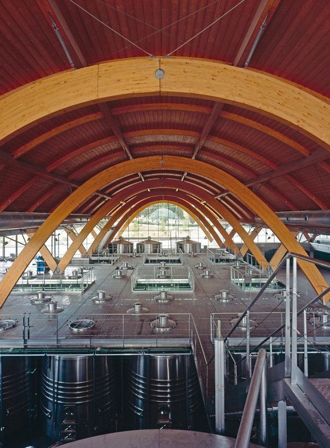 ������ � ���������� ������� "Production, Energy and Recycling� (������������, �������, �����������) � ������ (����������) �Protos�, �������. ������ ���� �Rogers Stirk Harbour + Partners", ��������������. ����: Katsuhisa Kida