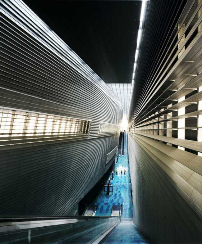 ������ � ���������� ������� Transport (���������) � ������� "Bras Basah� ����������� �����. ������ ���� �WOHE", �������. ����: Patrick Bingham-Hall