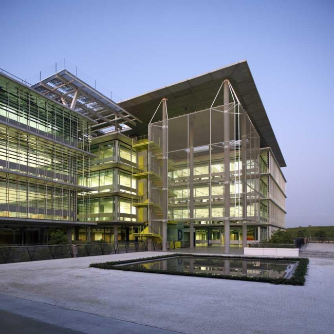 �������� Campus Palmas Altas - ����-�������� �������� Abengoa. ���� � Mark Bentley
