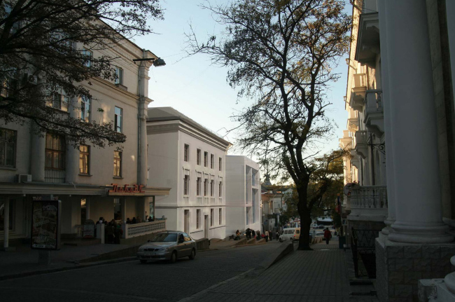 Торговый пассаж с офисными помещениями в Севастополе