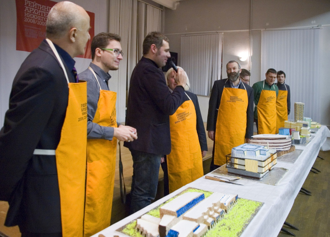 ����� ���, ��������� �������� �����, ����������� �������� ����������� ������� ��������� ���� � �� ������. �������� � ��������� ����� ��������� ����� (��������� P-Arch)