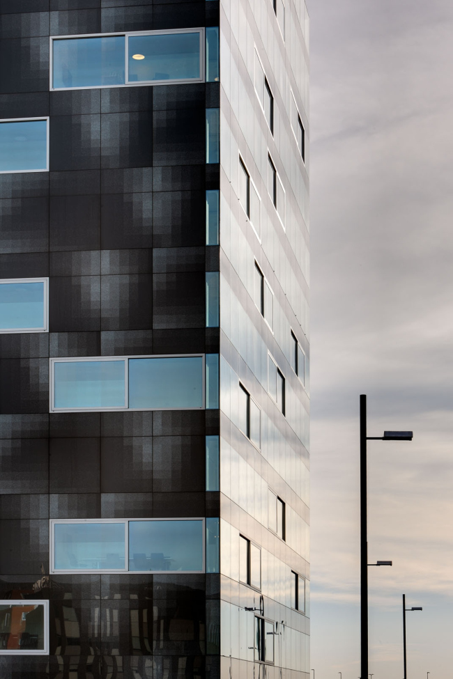 ����� V Tower. ���� � Jan Bitter