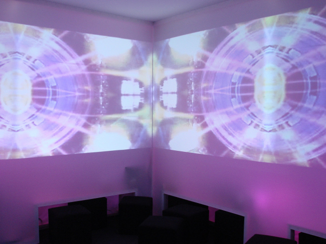 � ������ ���� ����� ���� � ������� ����� ������� � �������. ������ ����������� ��������, � ������ �� ����������� � ��������; ������� ������ �� ���������. �� ������ ���������, � ��� ������� ������ �������������� ����� ����. ��� ������ ����������� ������ Creative Cities. �� ���������� �������� ��������� �������� � �������� ����������� �����������, � ��� ����� � �����������. 
  
����������� �������