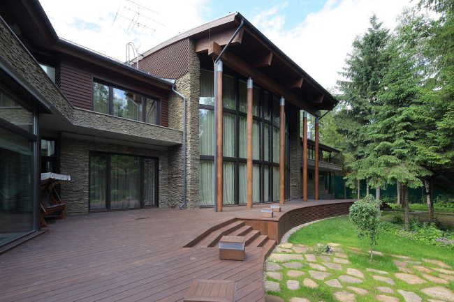 The manor house with a semicircular terrace  Roman Leonidov architectural bureau