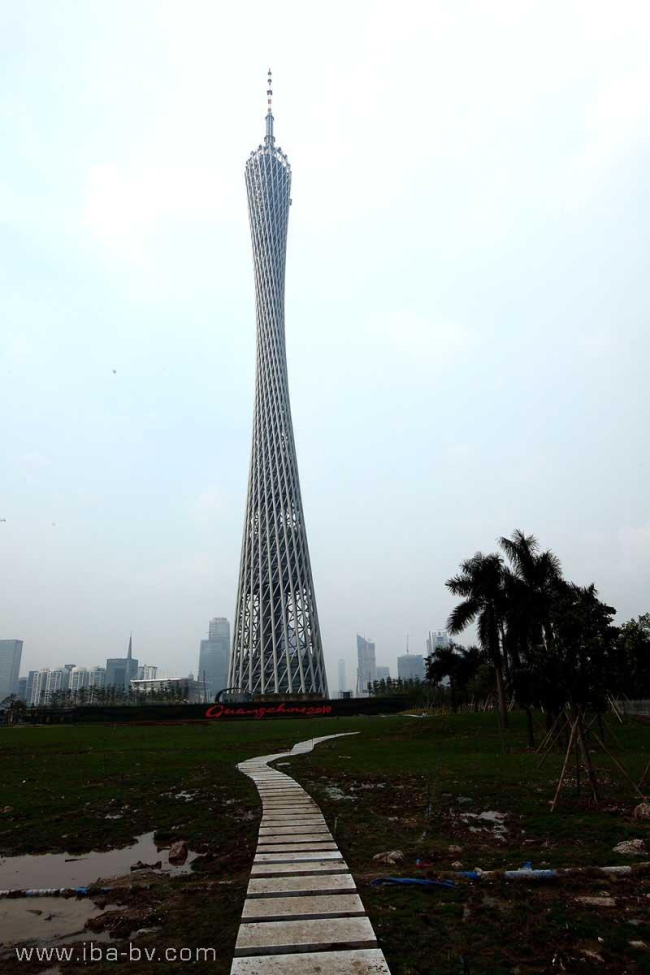 Телевизионная и смотровая башня Гуанчжоу © IBA