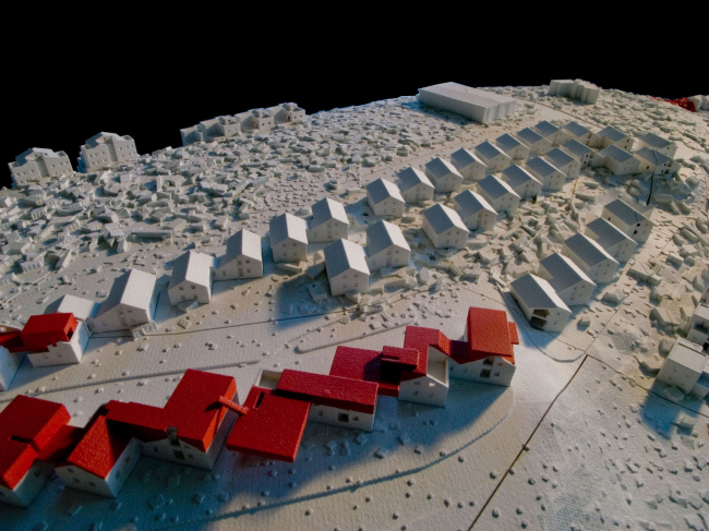 Decolonizing Architecture (�������)