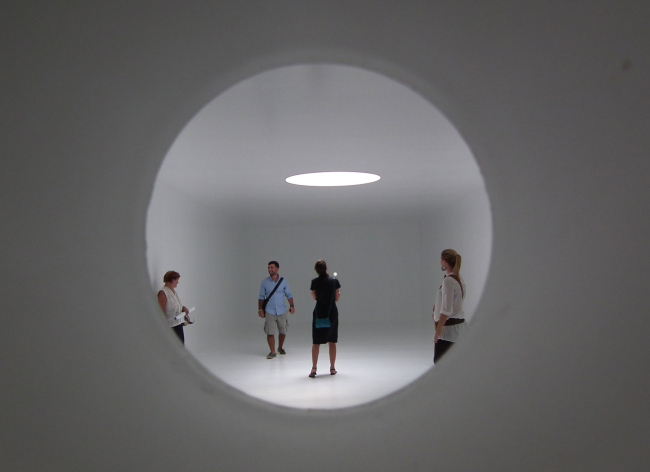 ����� ������ ����� ��� ���. ������ ������� �����, � ������ ������� �������. � ����� ��� ����� ���-�� �������, �������� �����, ��������� ������-���� ������� � ������� ��������� �� ����... ����� �� ����������.