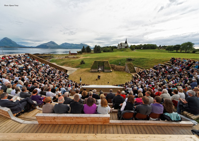 ������ ����� ������������� �� ������ ������� � ���� ������ � ������������ ����� Gurisentret, ����������� ���� Askim/Lantto ArkitekterAS. ��� ���������� ��������� ��� �������� �����, ��������������� ��� ���������� ����������� ����������, ��������� ������� ������� � ����������� ���������. ������������ � ��������������� �����, ������������� ���������� � ����� ������ ������������� ���������� �������� ������� ������ ���� ������� ������ ������������ ������ ��� �������, ��� � ������������ �����. 