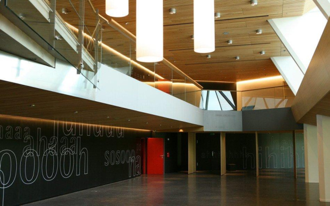 Центр культуры и конгрессов Штадтхалле Балинген – реконструкция © 4a Architekten