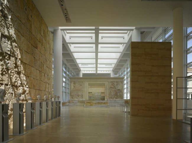 Музей «Алтаря мира» Courtesy of Richard Meier & Partners Architects, © Roland Halbe ARTUR IMAGES