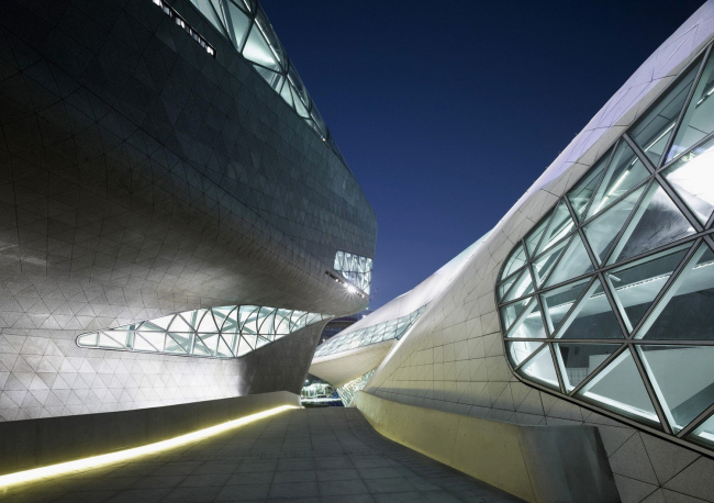 ������� ����� � �������� � Zaha Hadid Architects