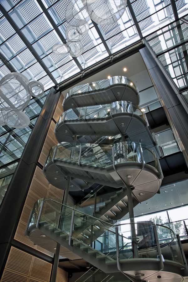 ���������� ����������� ������������� ������������ � Frick Chemistry Laboratory