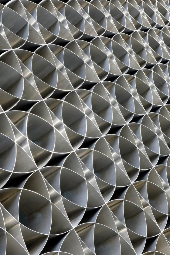 ����-�������� ����� BMCE � Nigel Young / Foster + Partners