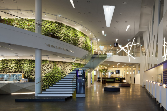 ��������� Bella Sky � Adam Mørk