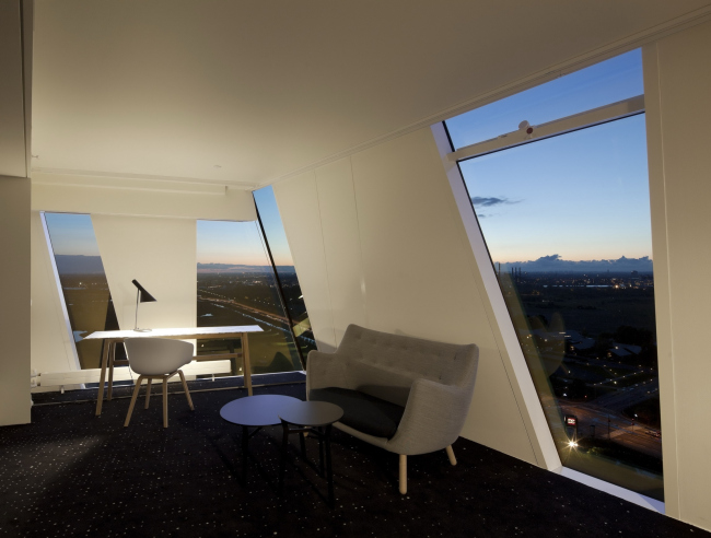 ��������� Bella Sky � Adam Mørk