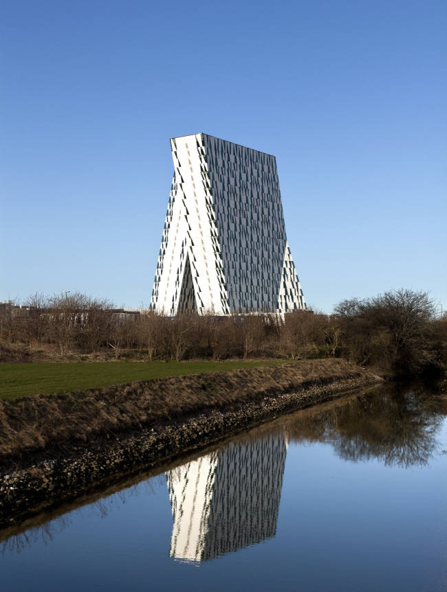 ��������� Bella Sky � Adam Mørk