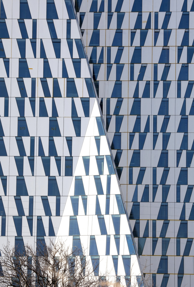 ��������� Bella Sky � Adam Mørk