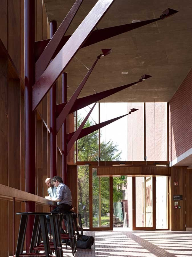 ����� ������ � Dennis Gilbert