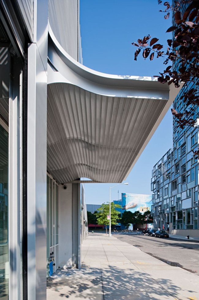 ����� �������� Metal Shutter Houses � Wade Zimmerman