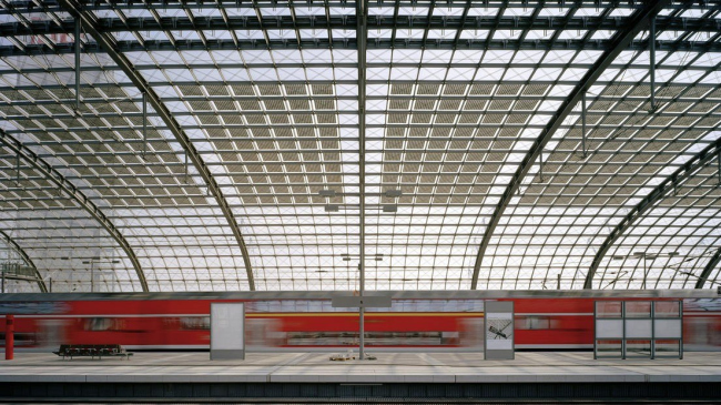 Новое здание станции Берлин-центральная. Изображение © gmp-architekten.de