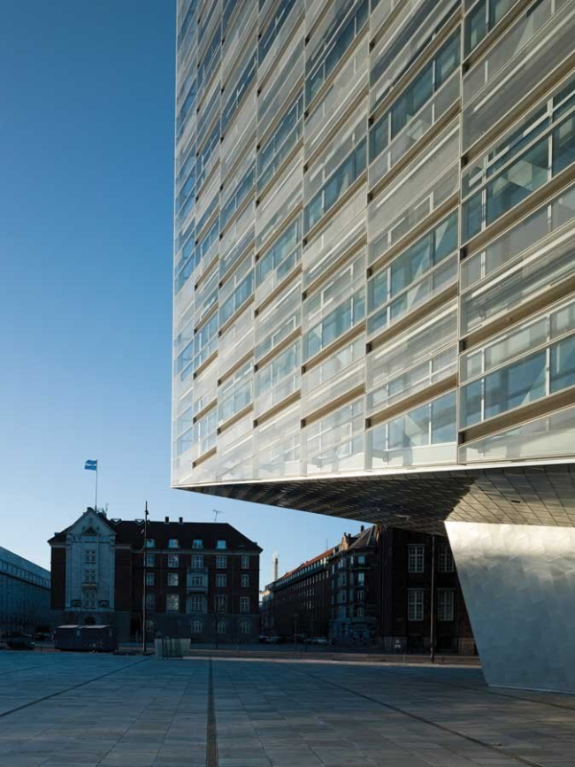 ������� �������� The Crystal. ����: Adam Mørk