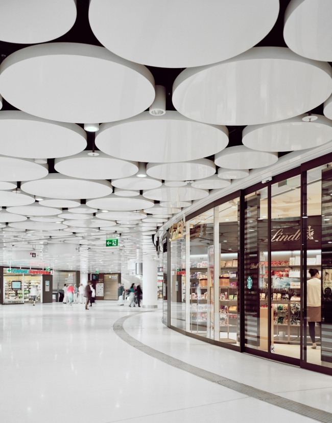 �������� ����� Stachus Passagen � Brigida González