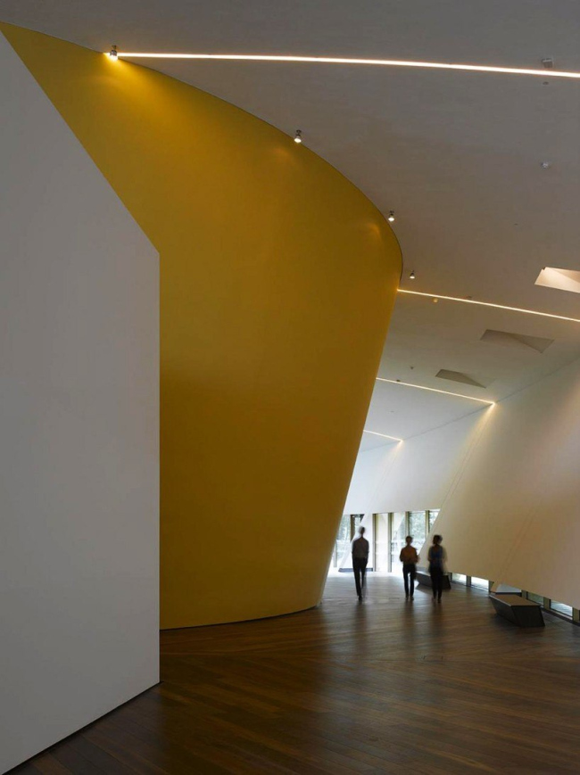 ����� ��������������� �������� firstsite. ���� � Richard Bryant/ arcaidimages.com