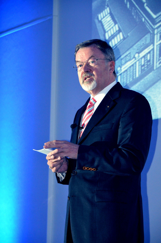 ����� ���