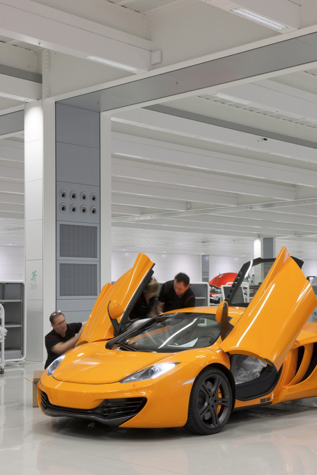 ���������������� ����� McLaren. ���� � Nigel Young - Foster + Partners
