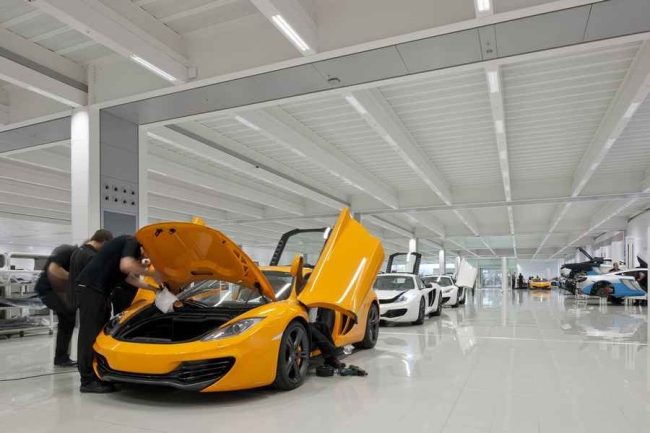 Производственный центр McLaren. Фото © Nigel Young - Foster + Partners