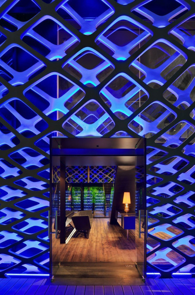 �������� �������� ��������� � ������. ����:  Paúl Rivera � Rojkind Arquitectos